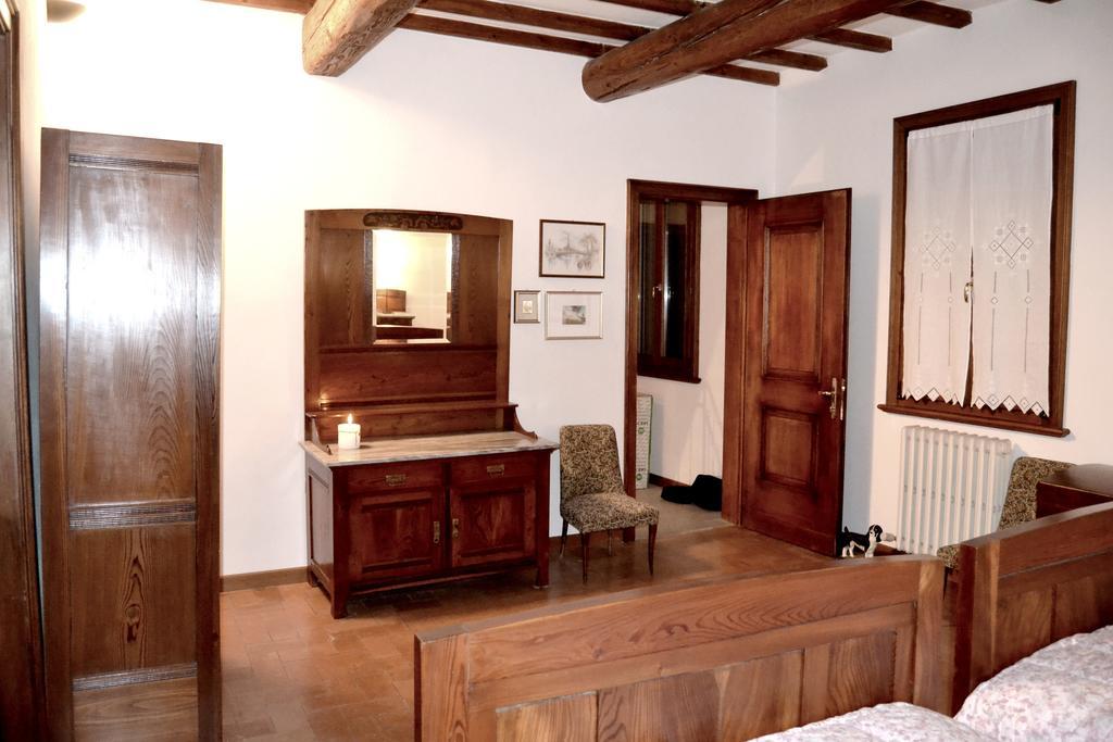 Corte Ginepro Roncoferraro 客房 照片